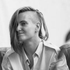 Portrait de jeune femme en N&B